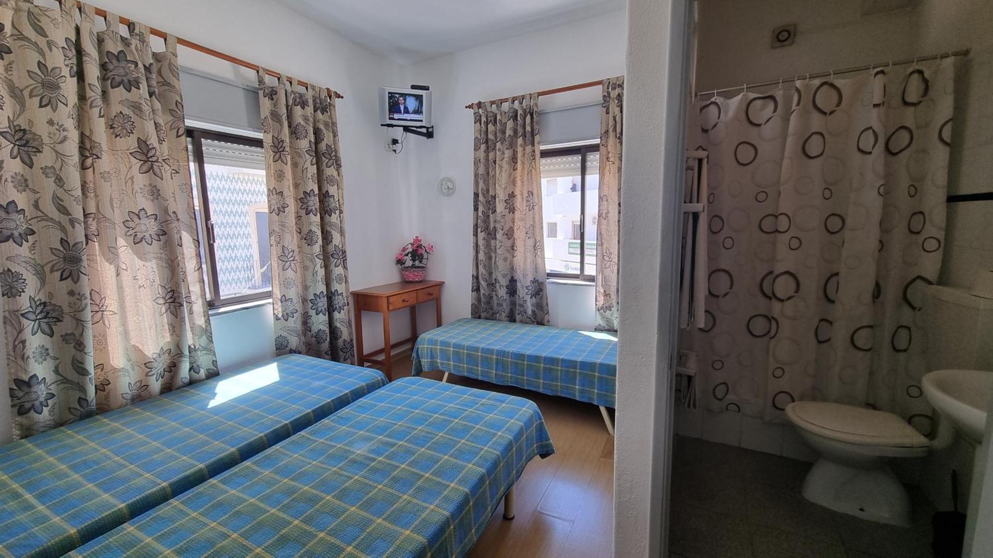 Triple Room Bathroom